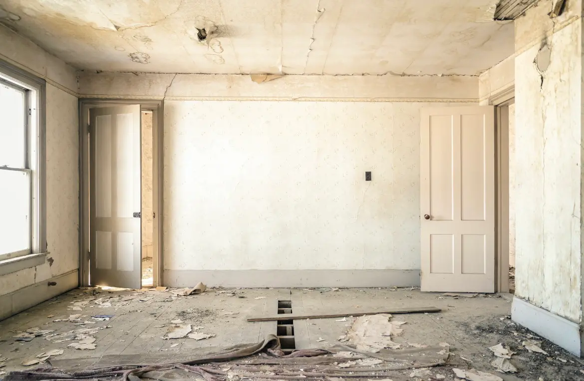 Waste disposal crew managing a cleanout project in Marysville